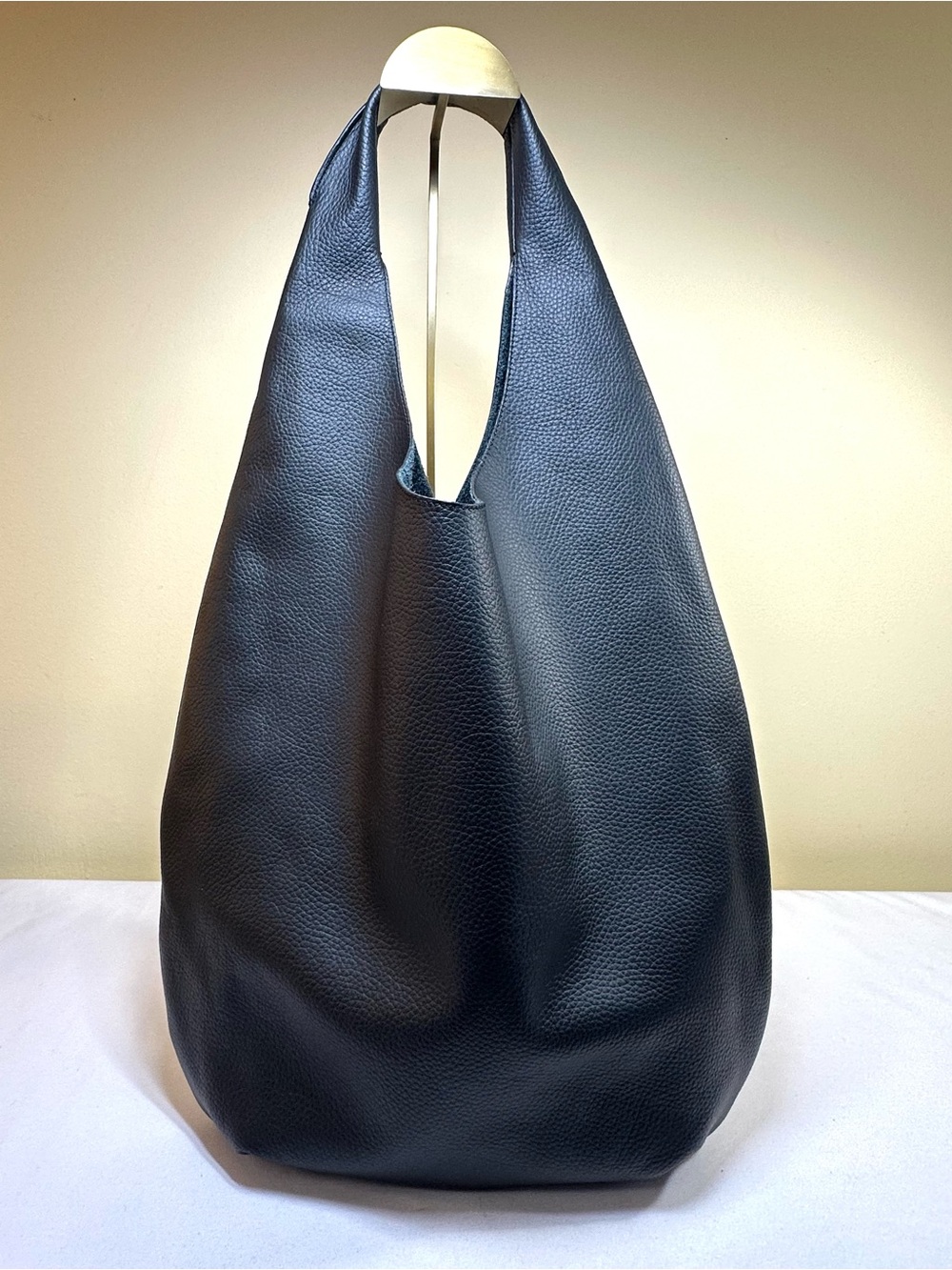 A.P.C. “Le Niege” Black grained leather Hobo Bag NWOT Retails $550 - Picture 9 of 15